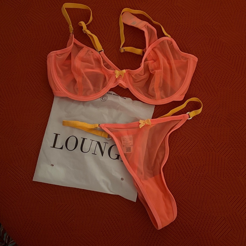 LOUNGE Bra Thong Set